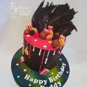 black-drip-cake